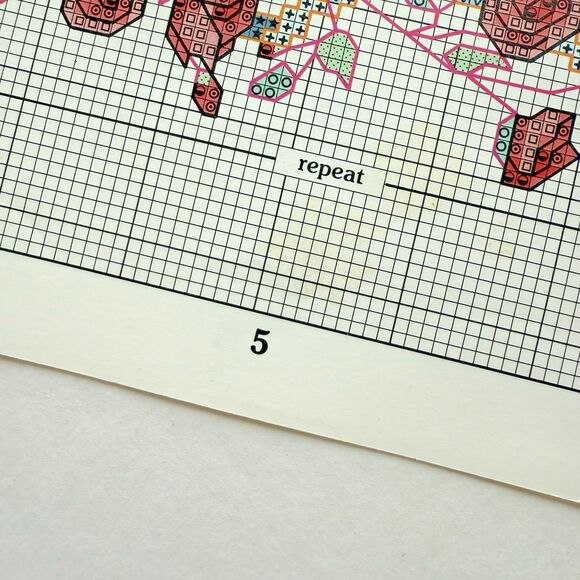 Paula Vaughan's Rose Garden Cross Stitch Patterns Leisure Arts Leaflet Book 39 - Picture 4 of 5